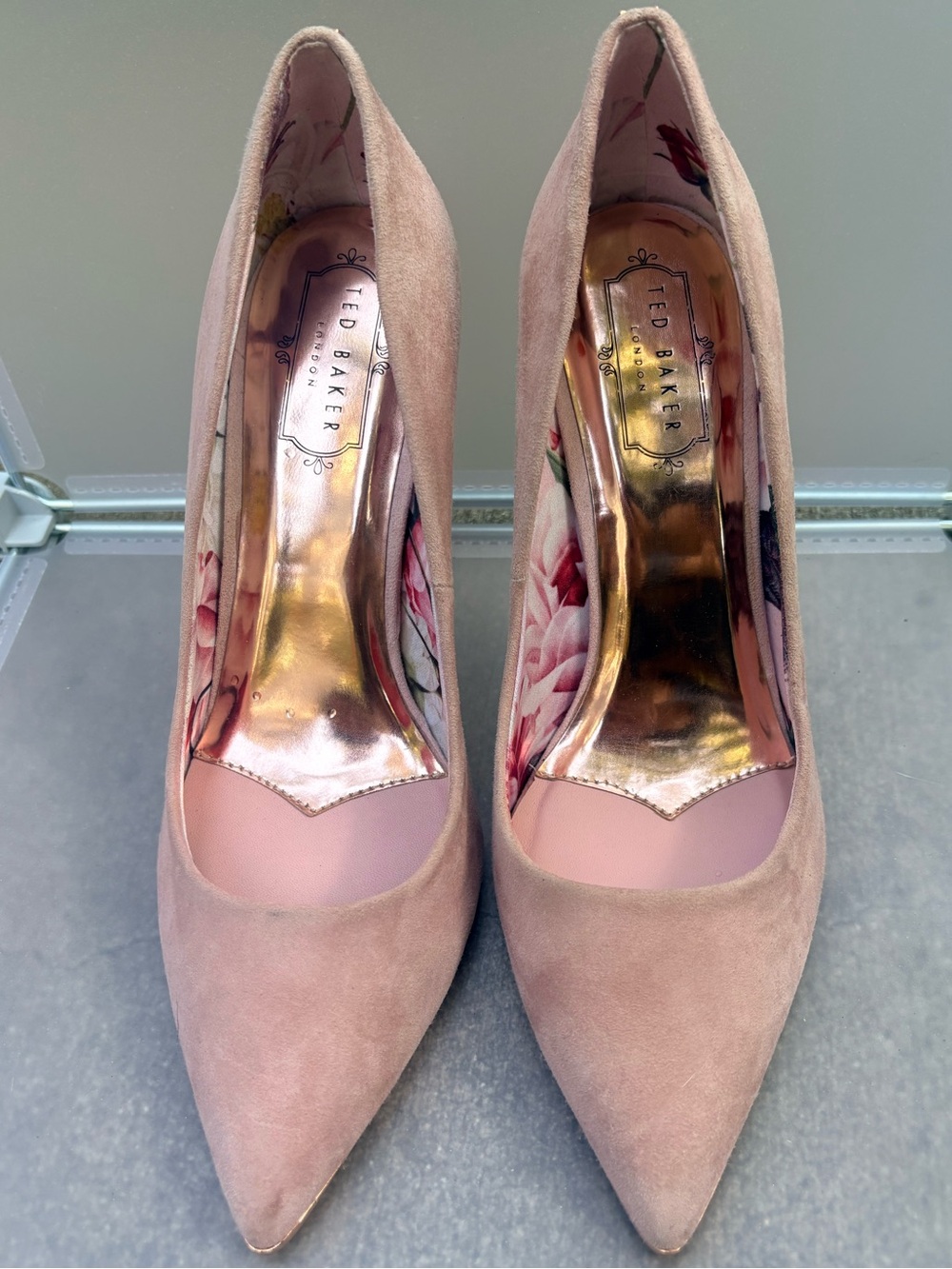 Ted Baker Kawaas 3 Dusky Pink Suede Pointed Toe Heels Size US 8 / EU 38.5